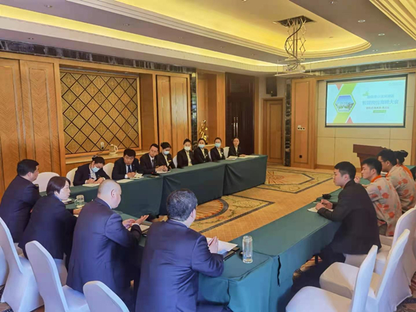 8.旅馆公司召开治理岗位竞聘大会_副本.jpg
