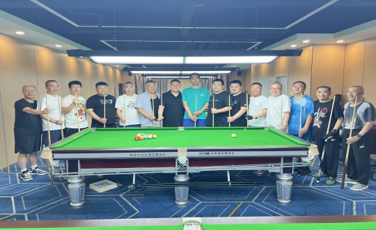 7.人生就是搏南山台球社群组织友谊反抗赛_副本.jpg