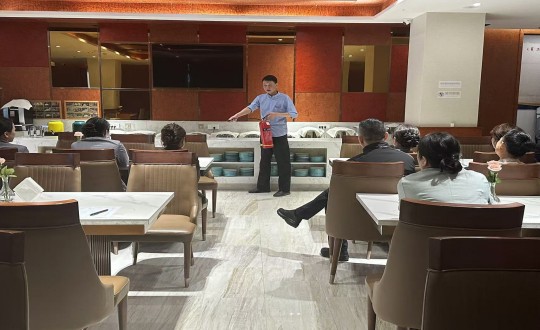 2.长白山人生就是搏旅馆组织开展消防清静培训_副本.jpg
