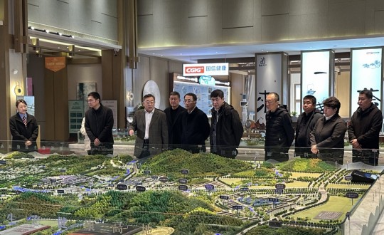 4.王岩董事长接待市人大常委会副主任、市总工会党组书记、主席唐铁生一行莅临南山书院实地调研_副本.jpg