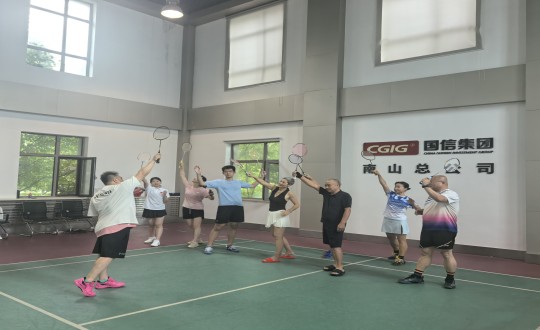 2.人生就是搏南山羽毛球社群组织基础教学活动_副本.jpg
