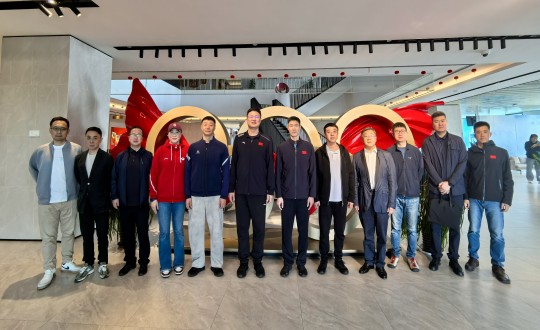 6.集团董事长王岩，吉林省体育局党组书记、、局长牟大鹏、、长春双阳经济开发区党工委书记李大鹏一行赴沪考察.jpg